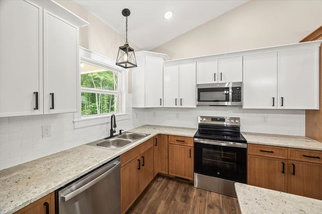 305 Georgee Rd, House other with 3 bedrooms, 2 bathrooms and 2 parking in Jamestown TN | Image 8