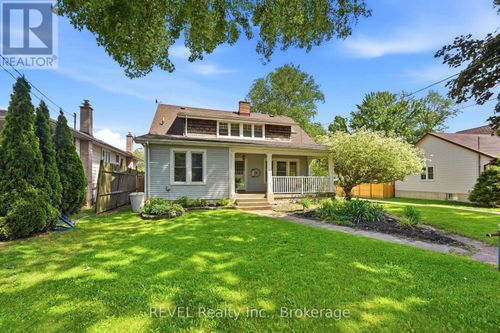 2732 Portage Rd, Niagara Falls, ON, L2J2J3 | Card Image