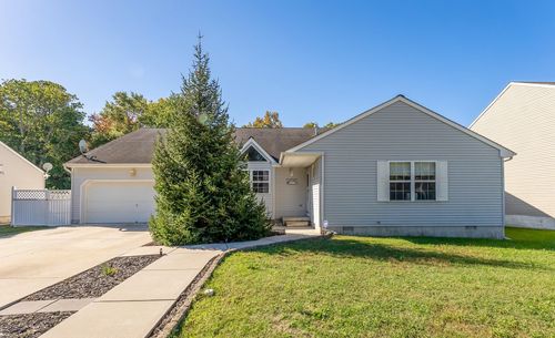 210 Pontaxit Ave, North Cape May, NJ, 08204-3779 | Card Image