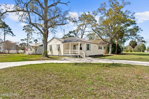 209 16th St, Port St. Joe, FL, 32456-2165 | Card Image