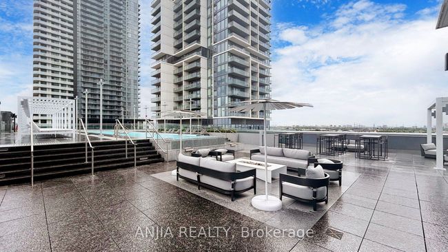 1712 - 1000 Portage Pky, Condo with 1 bedrooms, 1 bathrooms and null parking in Concord ON | Image 39