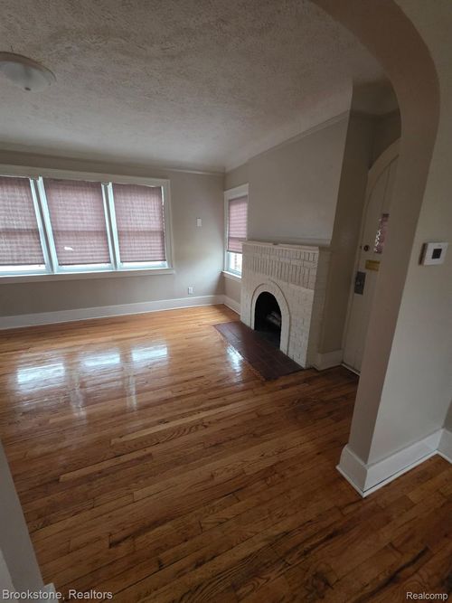 15496 Minock St, Detroit, MI, 48223-1773 | Card Image