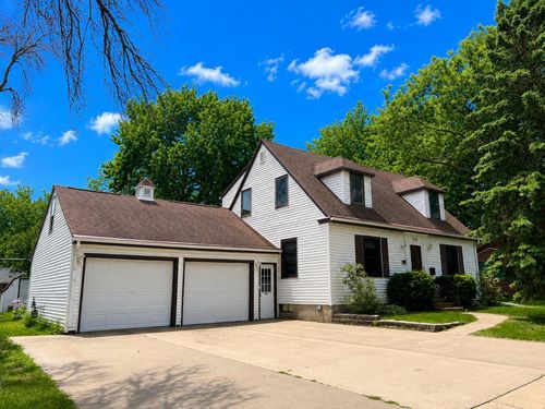 940 Victoria St, Fairmont, MN, 56031-4354 | Card Image