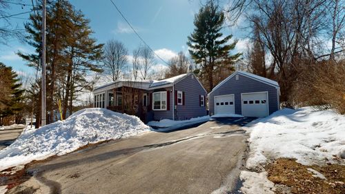 11 Victor Street, Lewiston, ME, 04240 | Card Image