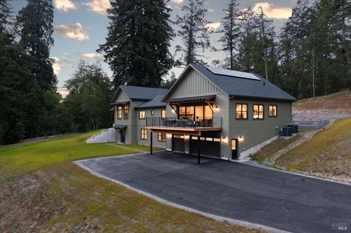 573 Wagnon Rd, Sebastopol, CA, 95472 | Card Image
