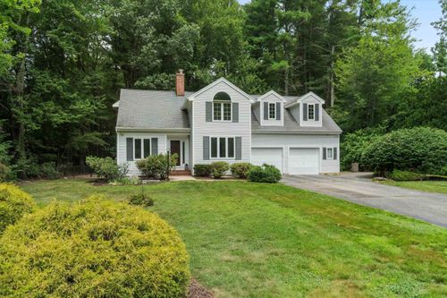 11 Spring Hill Rd, Bedford, NH, 03110-4818 | Card Image