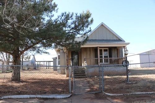 308 S Main St, Custer City, OK, 73639-9645 | Card Image