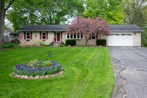 4546 Rohr Rd, Lake Orion, MI, 48359-1934 | Card Image