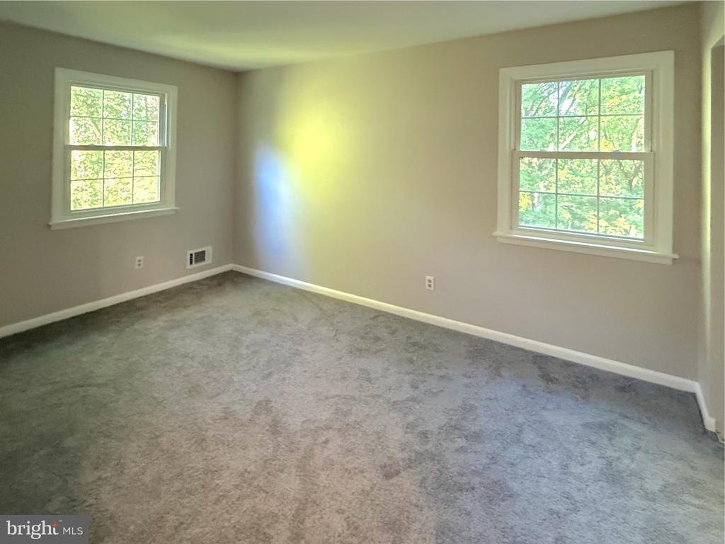 Residential in ELLICOTT CITY 5