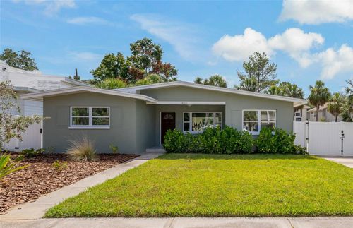 433 Pineapple St, Tarpon Springs, FL, 34689-3546 | Card Image