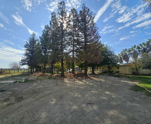 14398 Avenue 88, Pixley, CA, 93256-9405 | Card Image