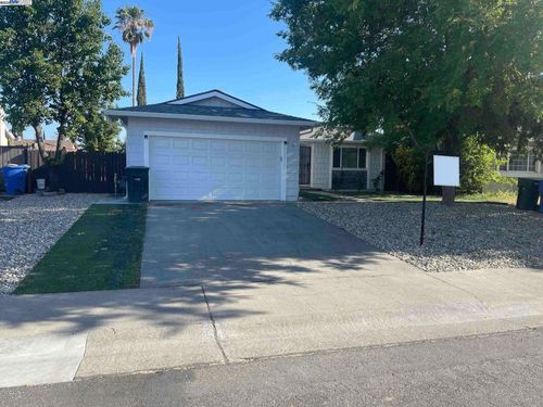 18 Megan Ct, Sacramento, CA, 95838-2136 | Card Image