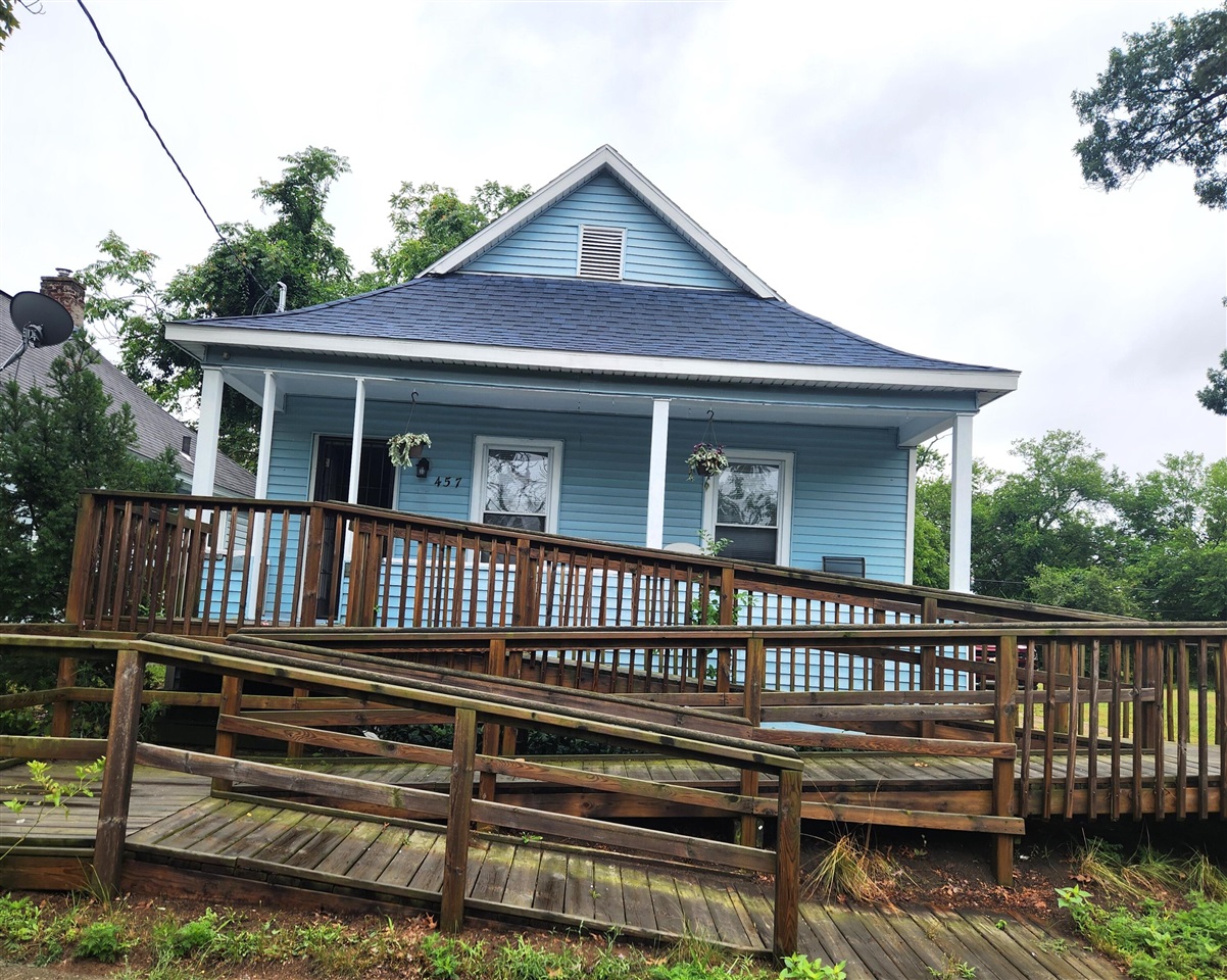 Mclaughlin Ave, Muskegon, MI 49442