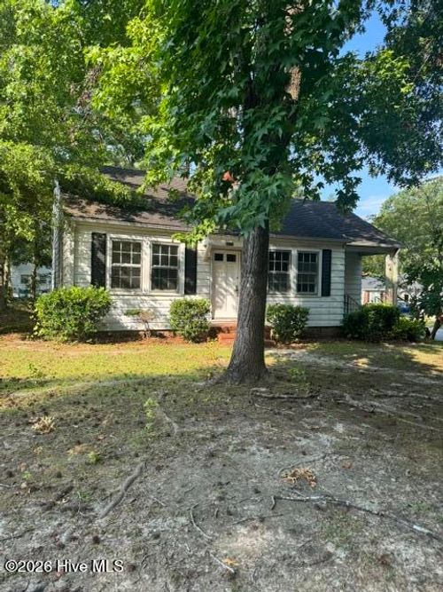 1111 Grove St N, Wilson, NC, 27893-2561 | Card Image