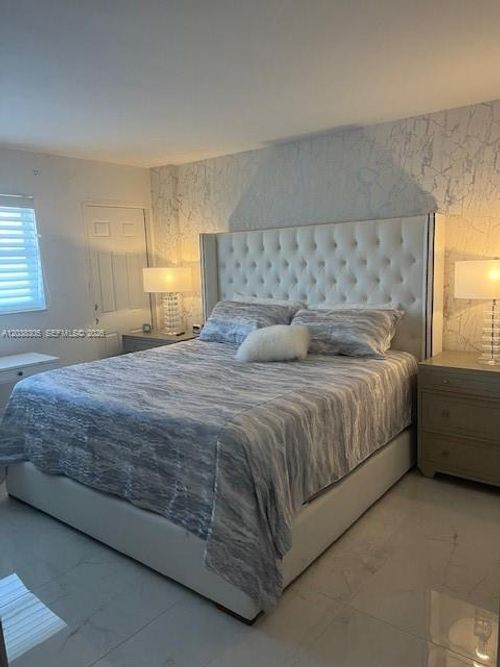 204-1160 Hillsboro Mile, Hillsboro Beach, FL, 33062-1707 | Card Image