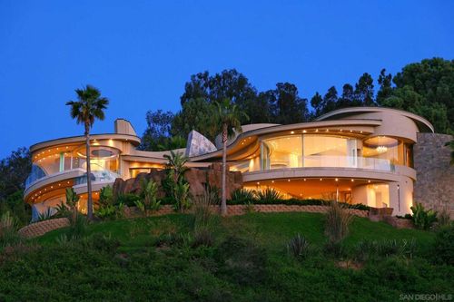 7455 Hillside Dr, La Jolla, CA, 92037 | Card Image