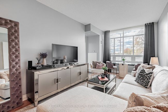 210 - 2396 Major Mackenzie Dr, Condo with 1 bedrooms, 1 bathrooms and null parking in Maple ON | Image 6