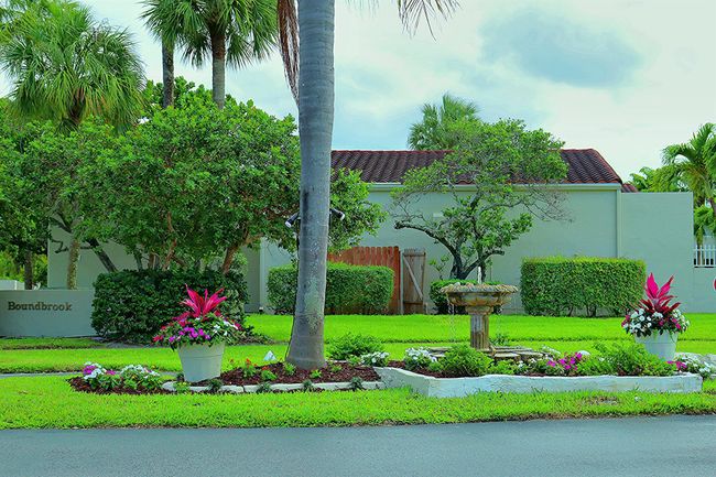 APT-105 - 2532 Boundbrook Dr S, Condo with 2 bedrooms, 2 bathrooms and null parking in Palm Springs FL | Image 29