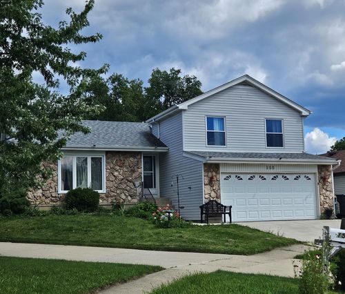 155 Hastings Mill Rd, Streamwood, IL, 60107-1939 | Card Image