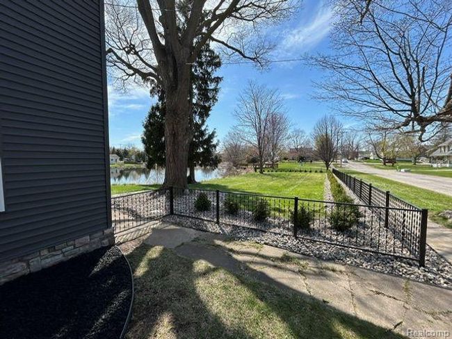 412 Ellen St, House other with 4 bedrooms, 2 bathrooms and null parking in Fenton MI | Image 7