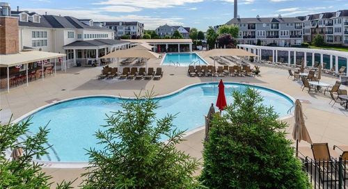 23-319 Trotting Ln, Westbury, NY, 11590-6633 | Card Image