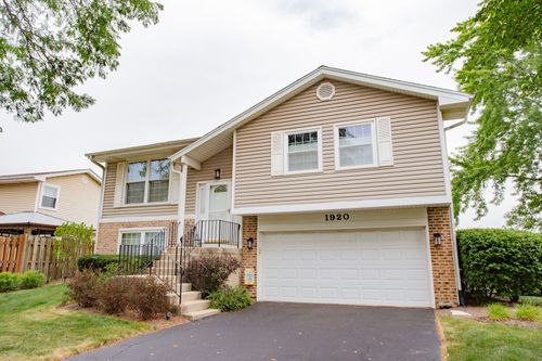1920 Crescent Ln, Hoffman Estates, IL, 60169-1037 | Card Image