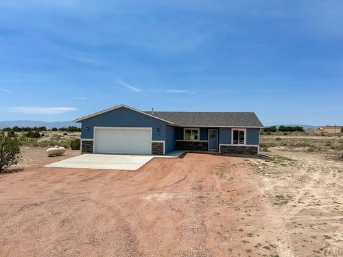 776 S Broadway, Penrose, CO, 81240-9003 | Card Image