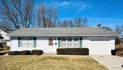 100 E Mill St, Shelbina, MO, 63468-1521 | Card Image