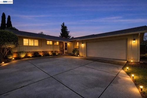 2662 Forrest Ct, Fremont, CA, 94536-5233 | Card Image