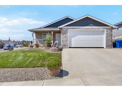 631 Se Rose Ridge Dr, Winston, OR, 97496-6603 | Card Image