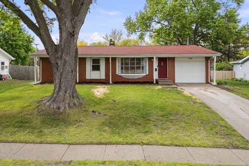 728 Westerfield Rd, Davenport, IA, 52806-4226 | Card Image