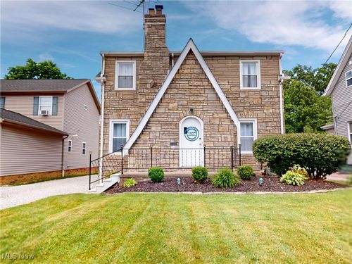1907 Robindale St, Wickliffe, OH, 44092-1844 | Card Image