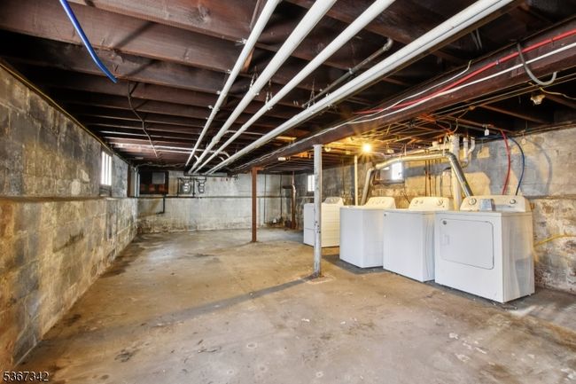 99 E Passaic Ave, Home with 4 bedrooms, 2 bathrooms and null parking in Bloomfield NJ | Image 33