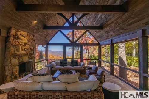 335 Kerry Hill Road, Cashiers, NC, 28717 | Card Image