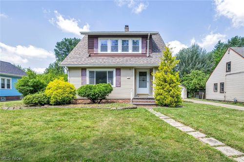 6758 Orchard Blvd, Parma Heights, OH, 44130-4229 | Card Image