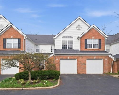 4983 Village Mews, Westerville, OH, 43081-8629 | Card Image