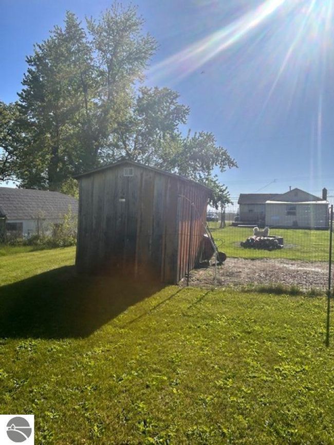 535 Midland St, House other with 2 bedrooms, 1 bathrooms and null parking in Merrill MI | Image 4