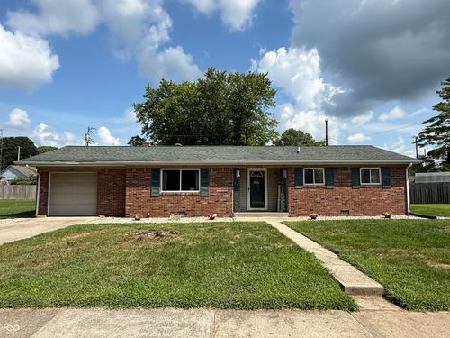 804 Parkview Dr, Rushville, IN, 46173-1049 | Card Image