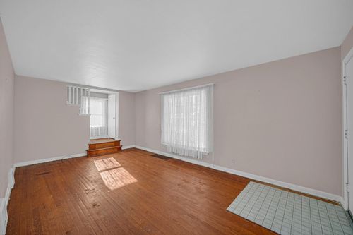 248 Adelaide Pl, Munster, IN, 46321-1002 | Card Image