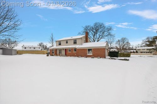 52330 Scotch Pine Court, Shelby Charter Township, MI, 48316 | Card Image