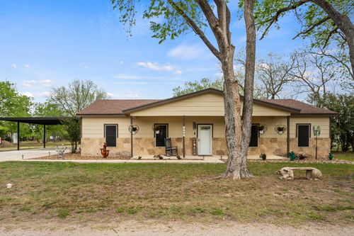 1131 E Fannin St, Luling, TX, 78648-2037 | Card Image