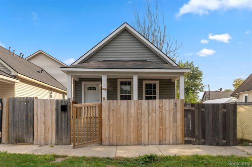 3726 Bushey St, Detroit, MI, 48210-3049 | Card Image