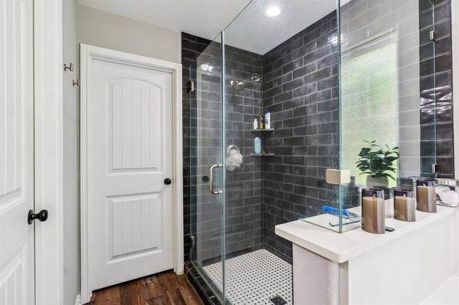 Walk-in shower | Image 16