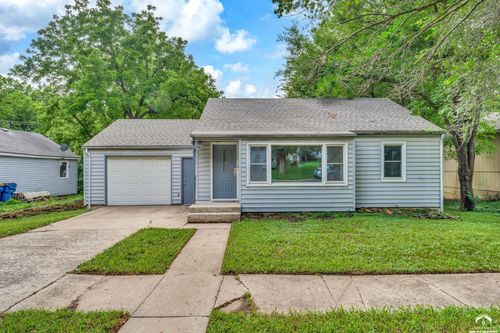 731 Locust St, Eudora, KS, 66025-9568 | Card Image