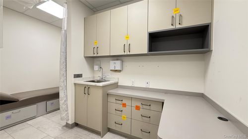 ste-2c-142-38 37th Ave, Flushing, NY, 11354-4580 | Card Image