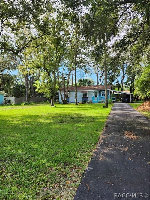 656 Ne 11th St, Crystal River, FL, 34428-3308 | Card Image