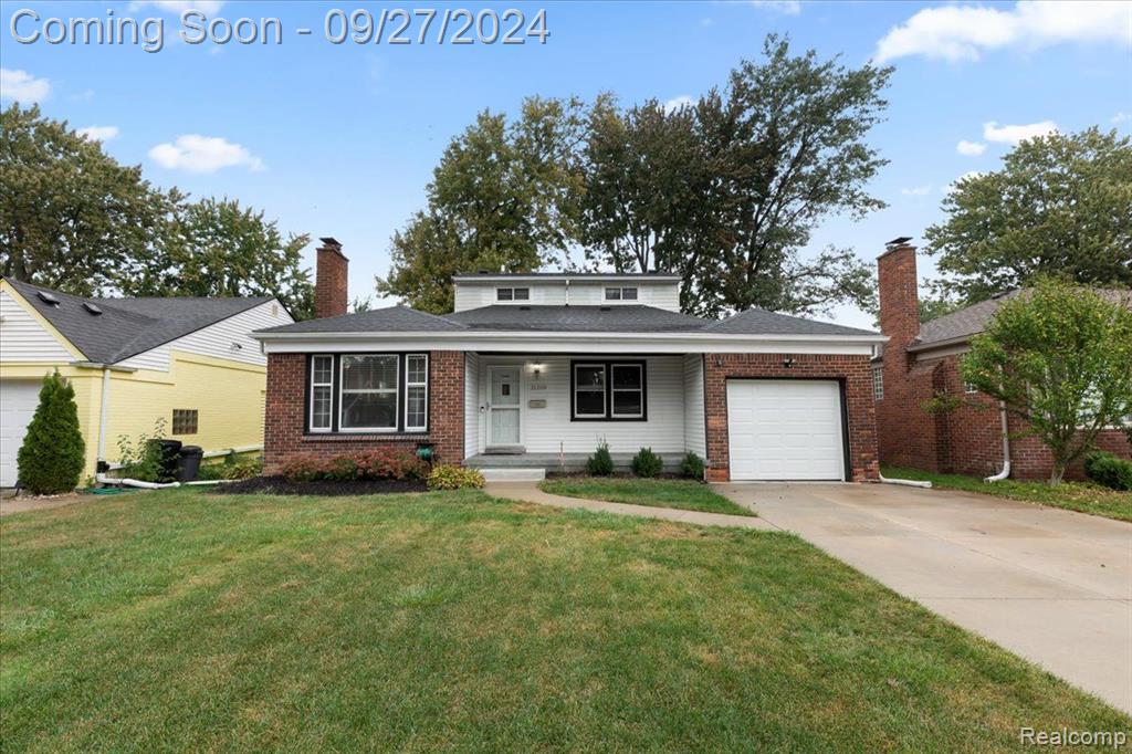 Huntington Ave, Harper Woods, MI 48225