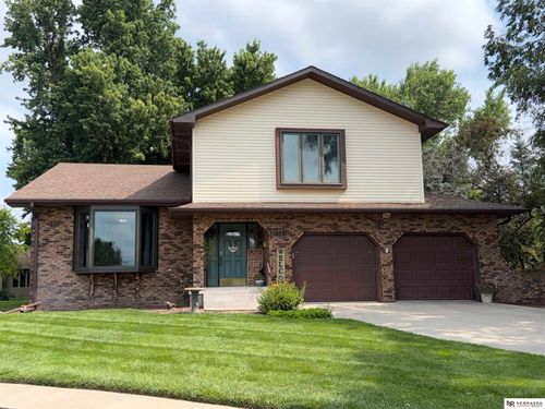2304 High Street, Beatrice, NE, 68310 | Card Image