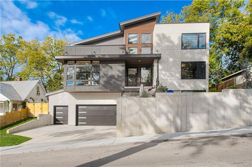 4620 Genessee St, Kansas City, MO, 64112-1117 | Card Image