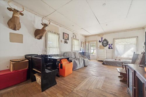 1408 W Main St, Owosso, MI, 48867-2050 | Card Image